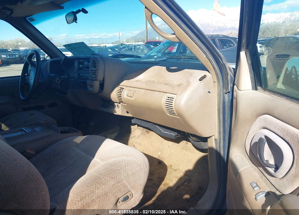 1995 CHEVROLET GMT-400 K1500 VIN: 1GCEK19K8SE104915