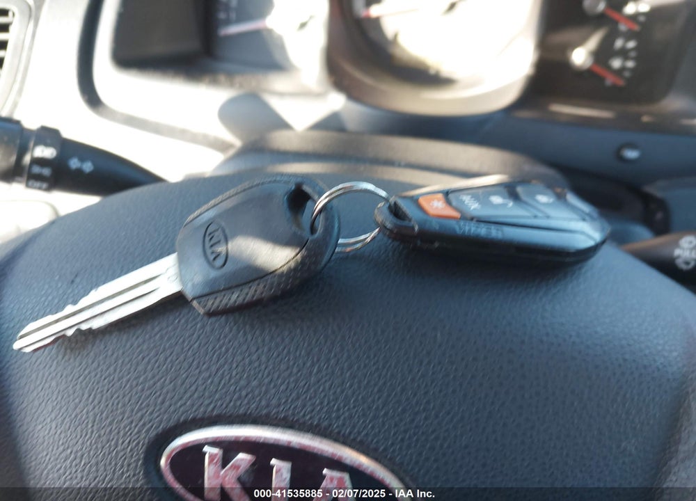 2007 KIA SPORTAGE LX V6 VIN: KNDJE723877392779