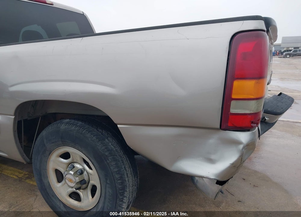 2000 CHEVROLET SILVERADO 1500 LS VIN: 2GCEC19WXY1357051