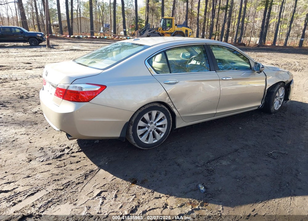 2013 HONDA ACCORD VIN: 1HGCR2F85DA134788