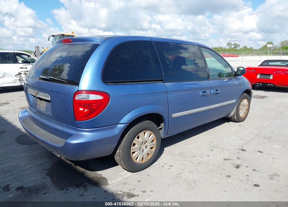 2007 CHRYSLER TOWN & COUNTRY VIN: 1A4GJ45R77B208931