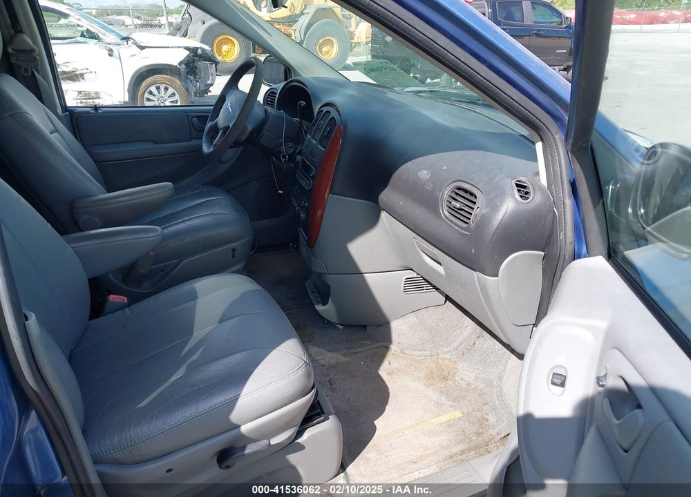 2007 CHRYSLER TOWN & COUNTRY VIN: 1A4GJ45R77B208931
