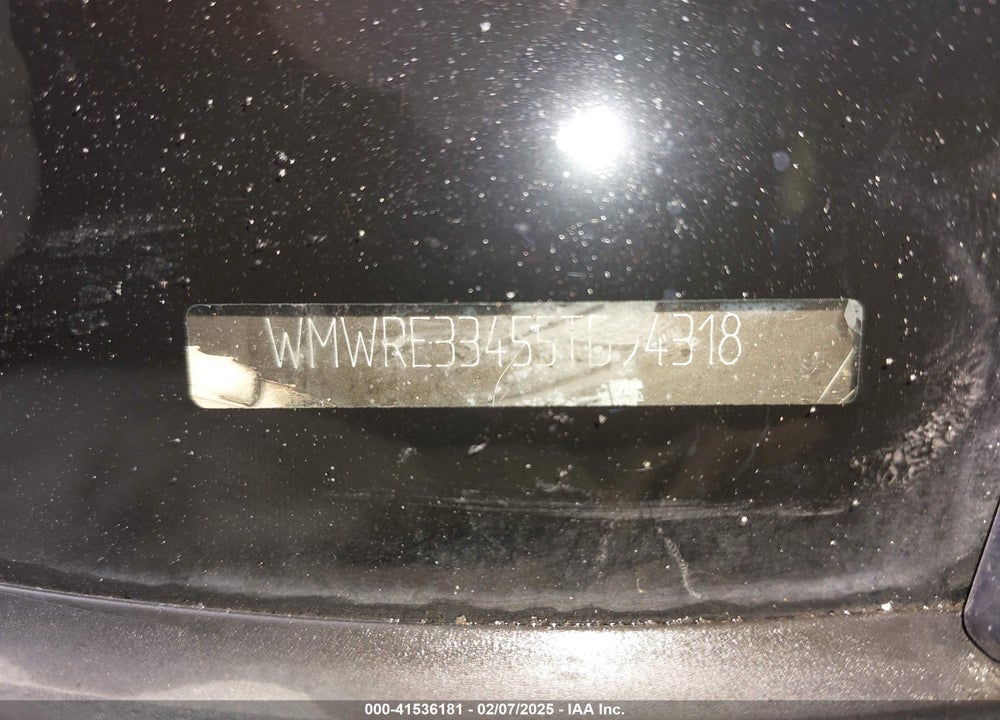2005 MINI COOPER S VIN: WMWRE33455TD94318