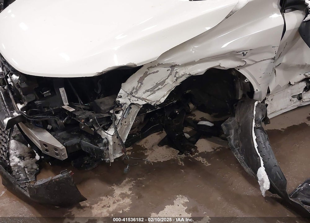 2019 HONDA CR-V VIN: 2HKRW2H88KH647084