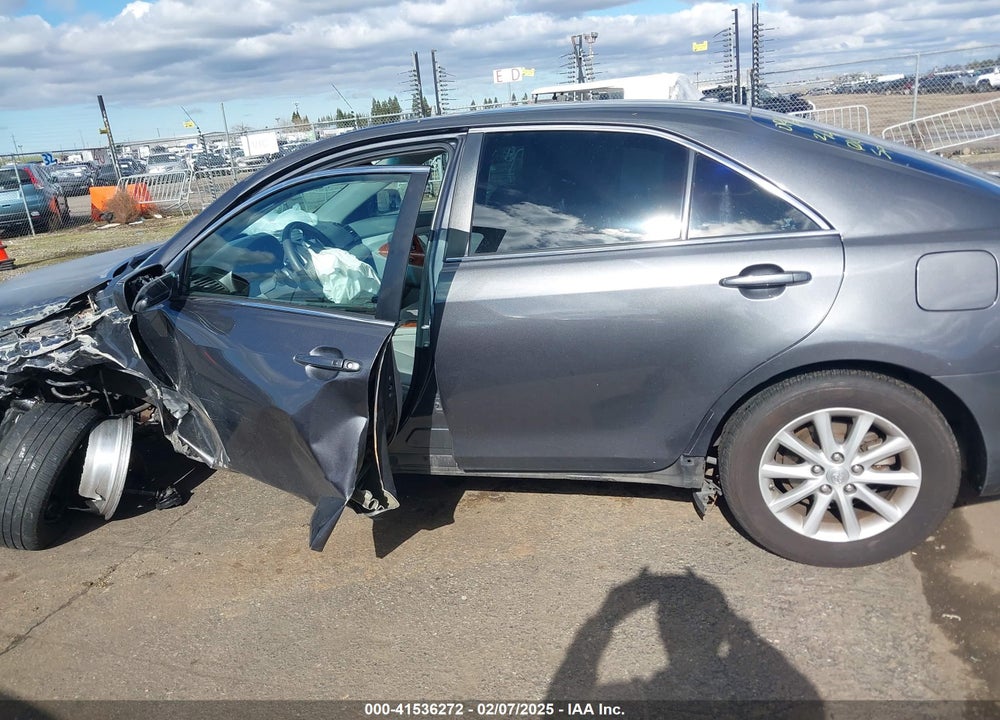 2011 TOYOTA CAMRY XLE V6 VIN: 4T1BK3EKXBU125223