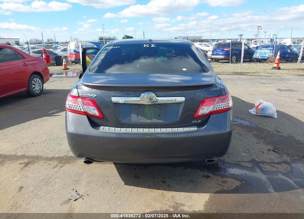 2011 TOYOTA CAMRY XLE V6 VIN: 4T1BK3EKXBU125223