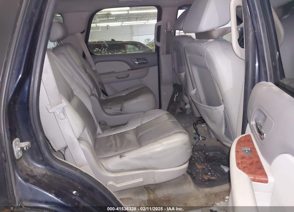 2007 CHEVROLET TAHOE LT VIN: 1GNFK13067J405541