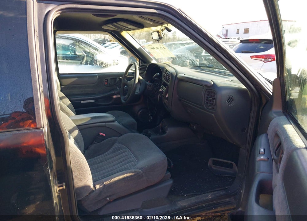 1998 CHEVROLET S-10 LS VIN: 1GCCT19W6W8116587