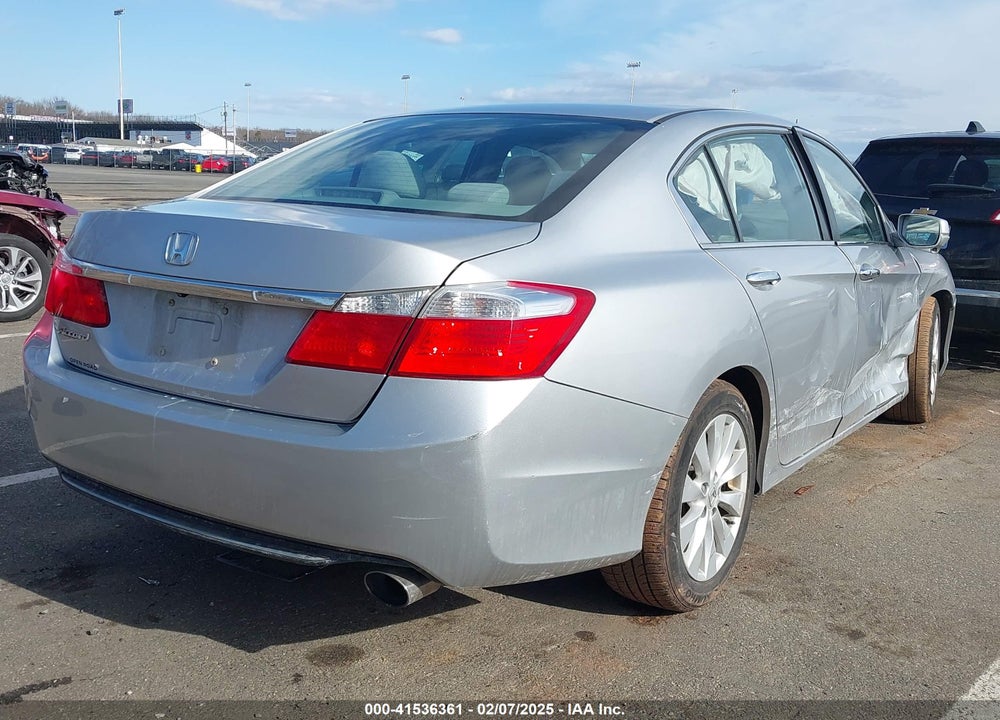 2015 HONDA ACCORD VIN: 1HGCR2F71FA180242