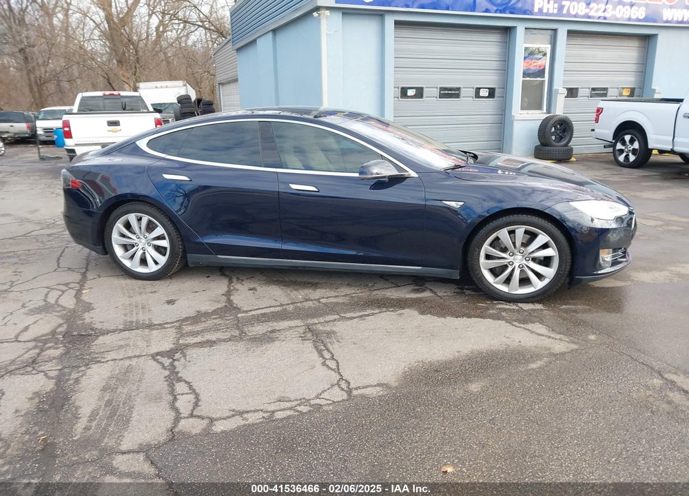 2015 TESLA MODEL S VIN: 5YJSA1H29FFP73187