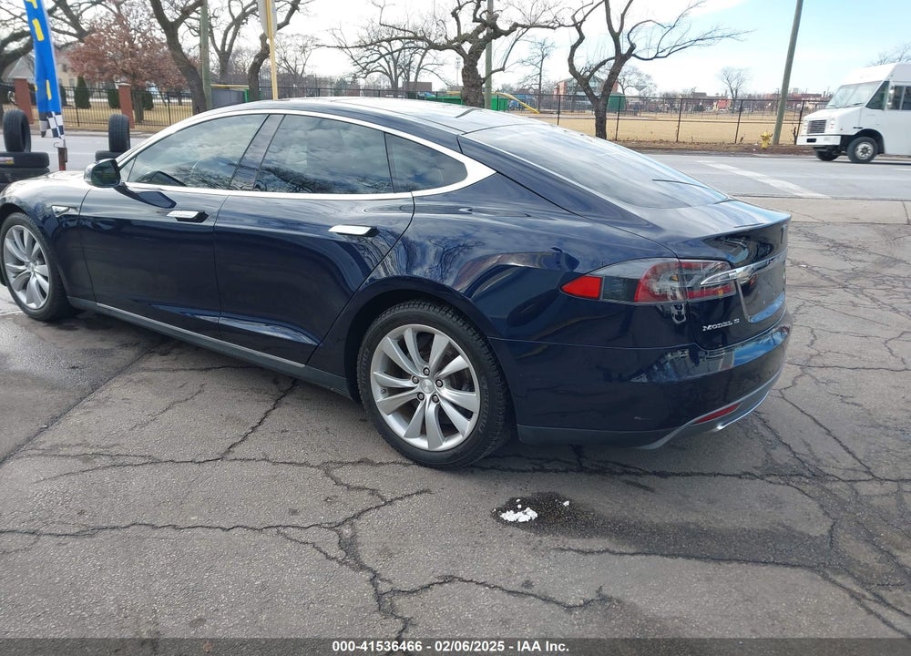 2015 TESLA MODEL S VIN: 5YJSA1H29FFP73187