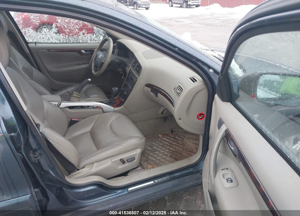 2006 VOLVO XC70 VIN: YV4SZ592461233492