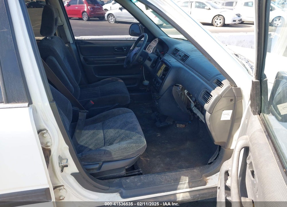 2000 HONDA CR-V LX VIN: JHLRD2847YS002264