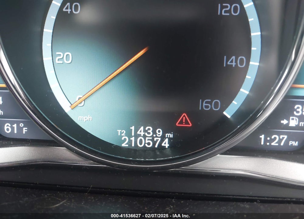 2015 VOLVO XC60 T5 PREMIER VIN: YV440MDK6F2674328