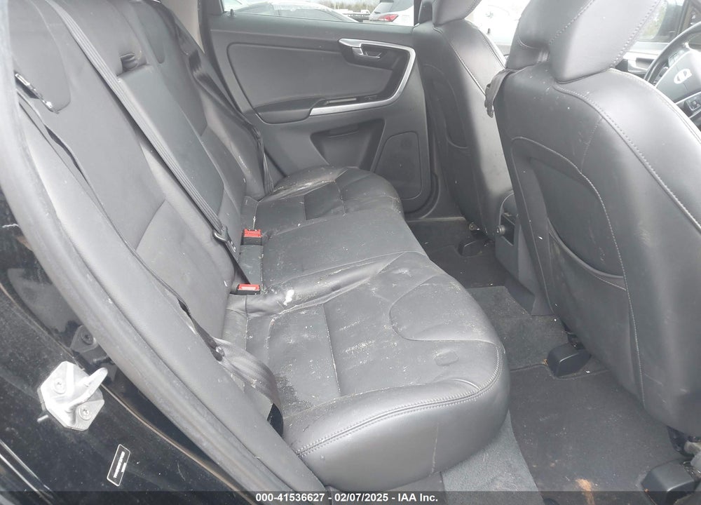 2015 VOLVO XC60 T5 PREMIER VIN: YV440MDK6F2674328
