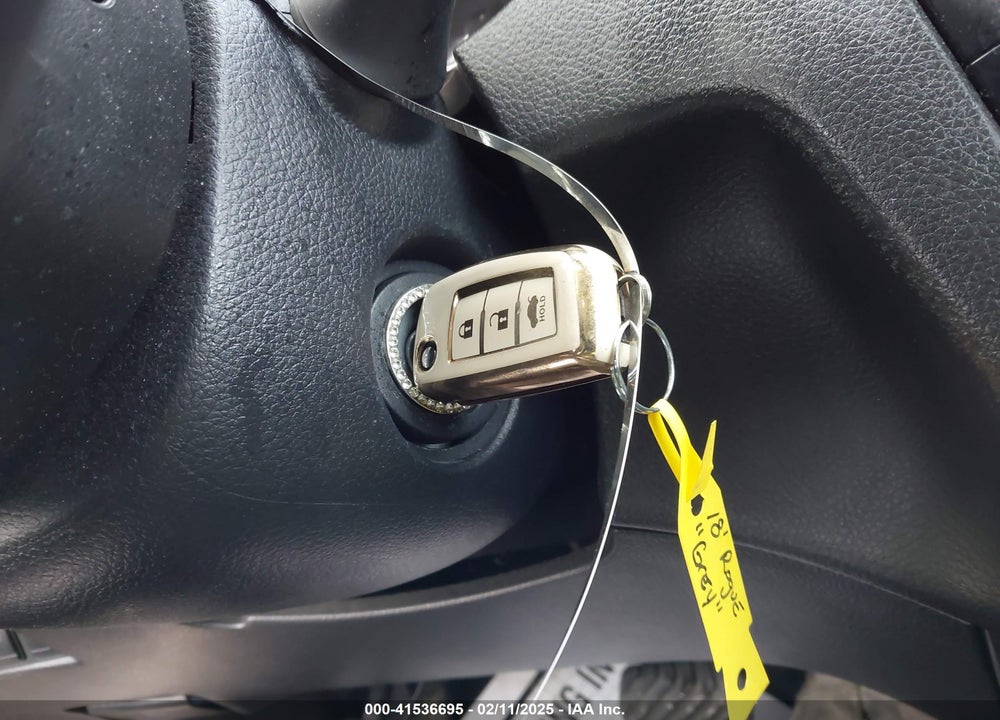 2018 NISSAN ROGUE S VIN: KNMAT2MV7JP547921
