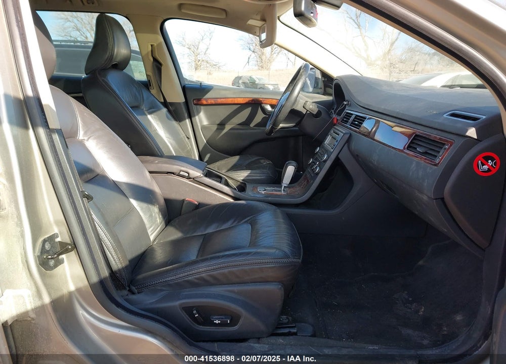 2008 VOLVO XC70 VIN: YV4BZ982381004684