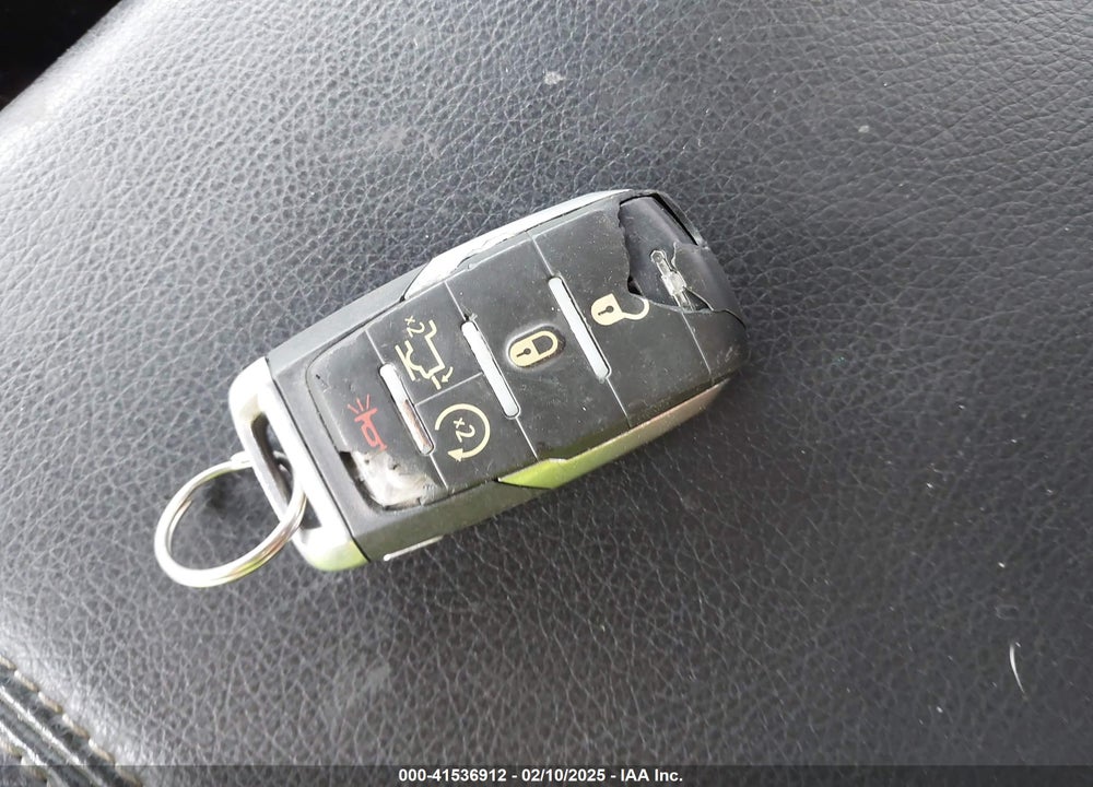 2019 RAM 1500 VIN: 1C6RREJT4KN745964