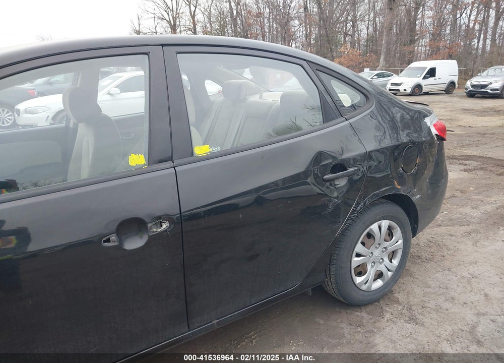 2010 HYUNDAI ELANTRA VIN: KMHDU4AD3AU085422
