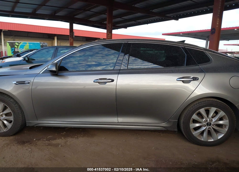2016 KIA OPTIMA VIN: 5XXGU4L3XGG111809