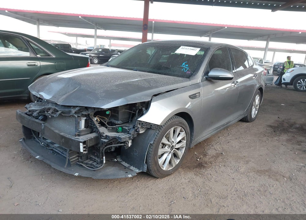 2016 KIA OPTIMA VIN: 5XXGU4L3XGG111809