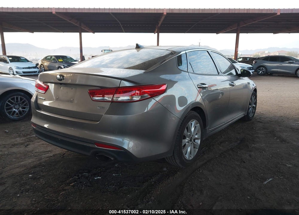 2016 KIA OPTIMA VIN: 5XXGU4L3XGG111809