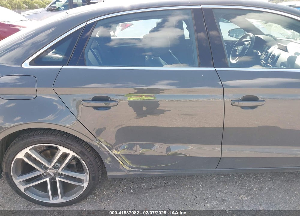 2019 AUDI A3 VIN: WAUAUGFF0K1011233