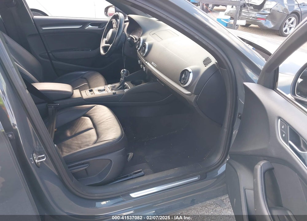2019 AUDI A3 VIN: WAUAUGFF0K1011233