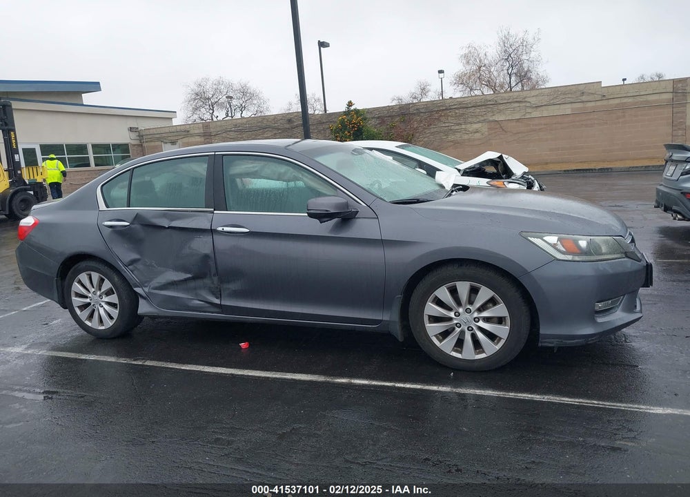 2013 HONDA ACCORD VIN: 1HGCR2F80DA156701