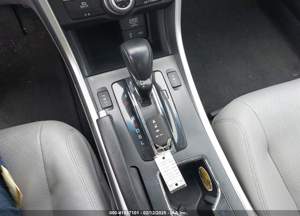 2013 HONDA ACCORD VIN: 1HGCR2F80DA156701