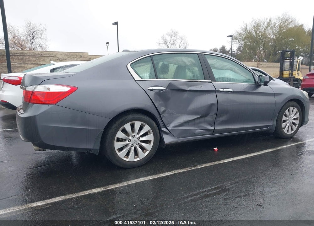 2013 HONDA ACCORD VIN: 1HGCR2F80DA156701
