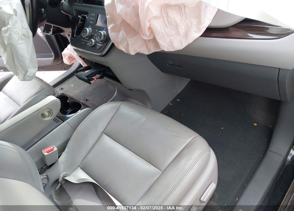 2016 TOYOTA SIENNA VIN: 5TDYK3DC6GS718551