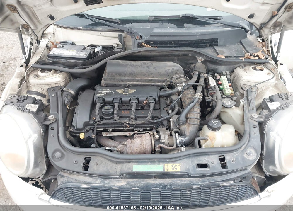 2009 MINI COOPER S VIN: WMWMF73539TT94151