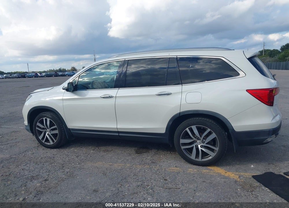 2017 HONDA PILOT ELITE VIN: 5FNYF6H0XHB050023