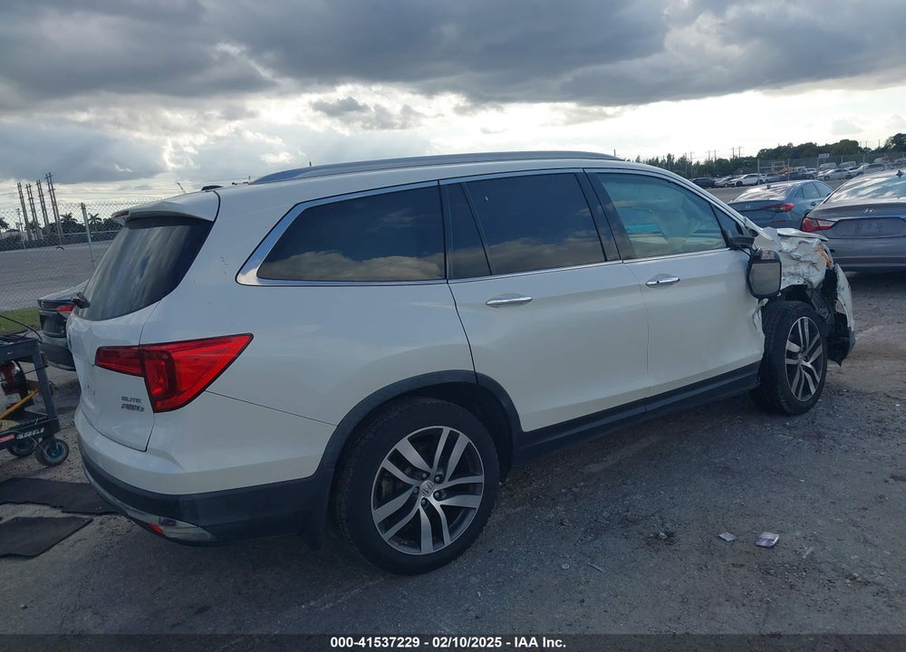 2017 HONDA PILOT ELITE VIN: 5FNYF6H0XHB050023