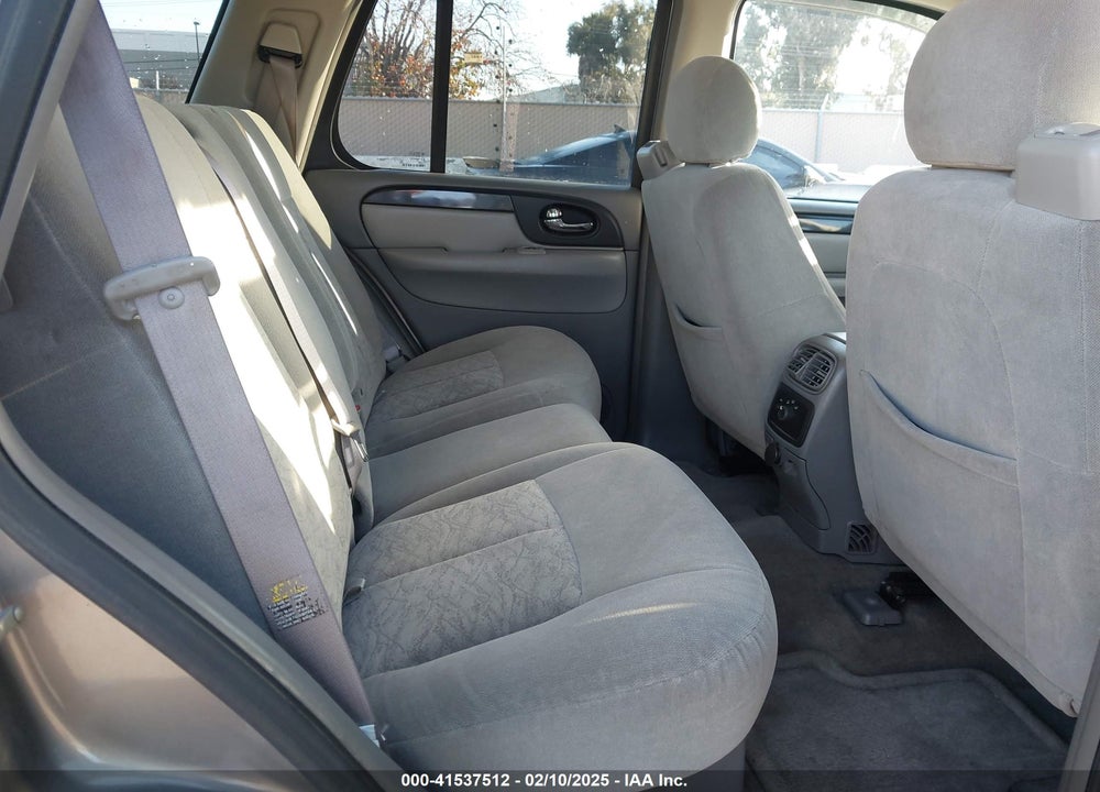 2005 GMC ENVOY SLE VIN: 1GKDT13S152373799