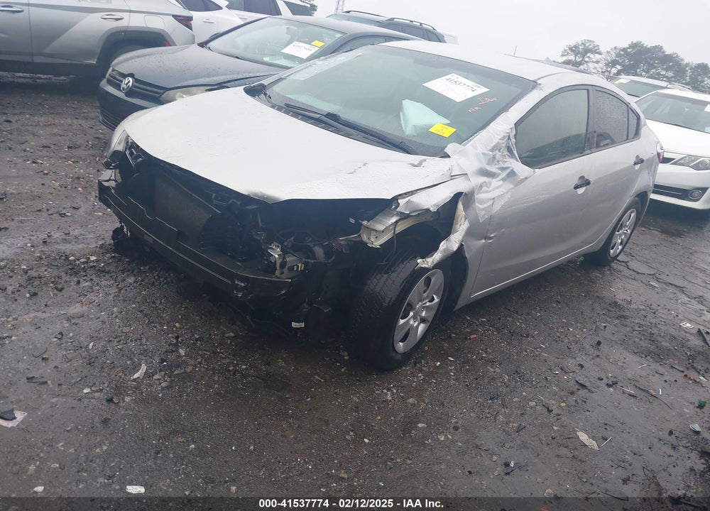 2015 KIA FORTE VIN: KNAFK4A6XF5377121