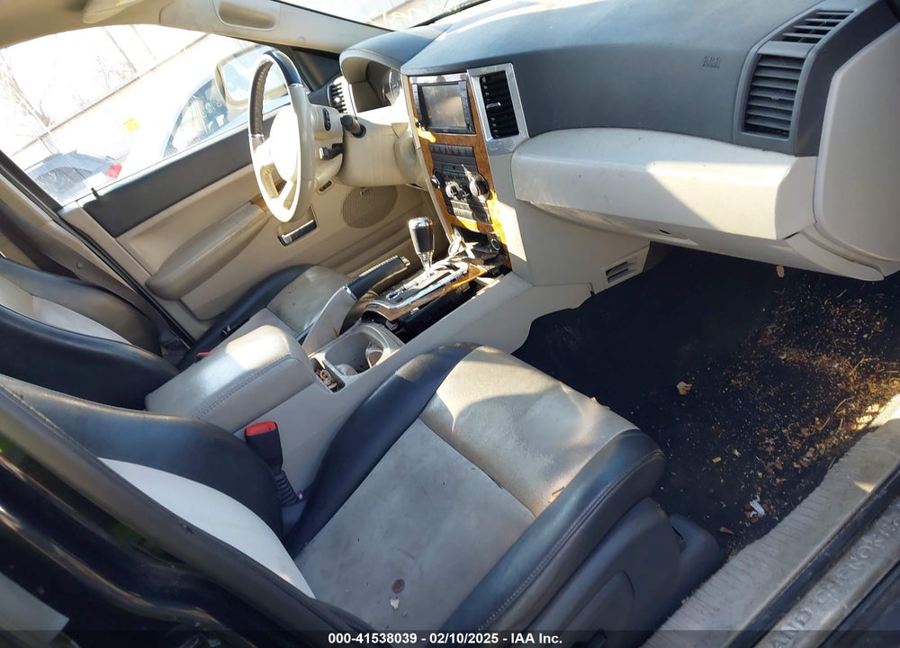 2010 JEEP GRAND CHEROKEE VIN: 1J4RR5GT5AC101992