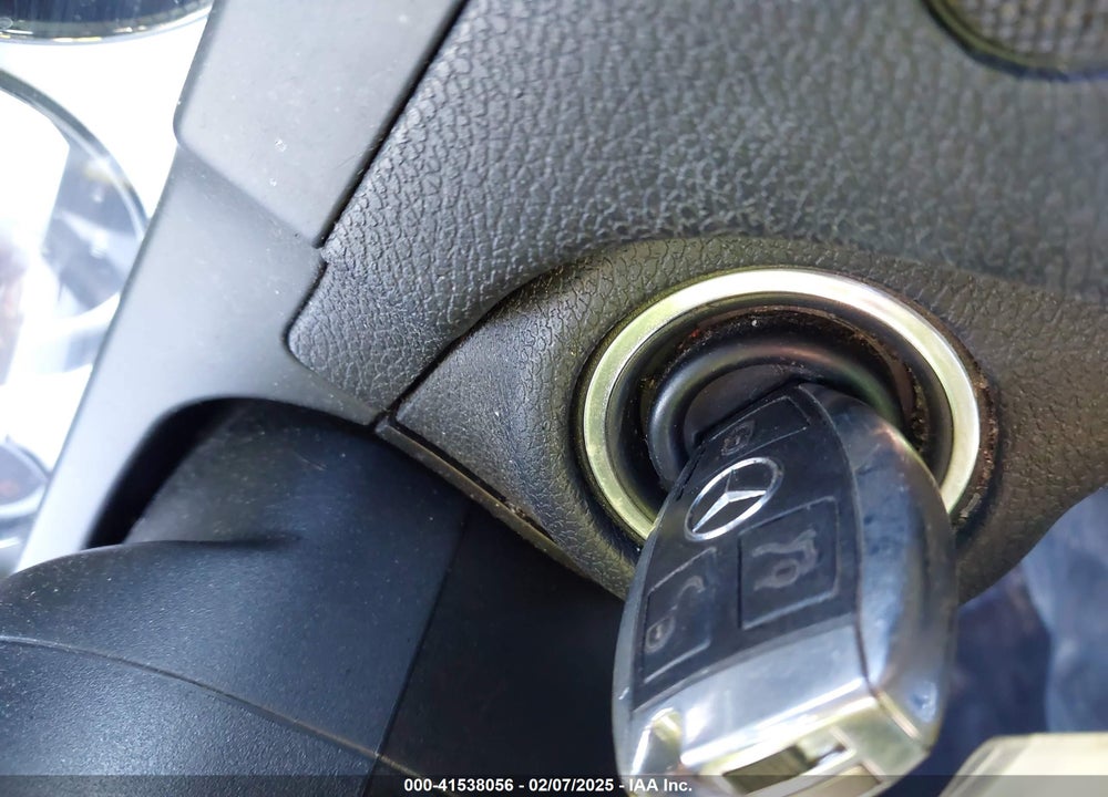 2010 MERCEDES-BENZ C 300 VIN: WDDGF8BB2AF463871