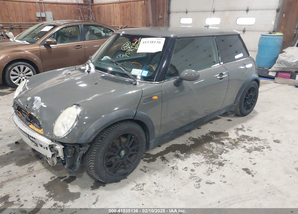 2006 MINI COOPER VIN: WMWRC33586TK67107