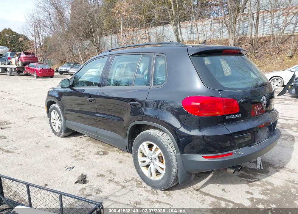 2016 VOLKSWAGEN TIGUAN S VIN: WVGBV7AX3GW009227