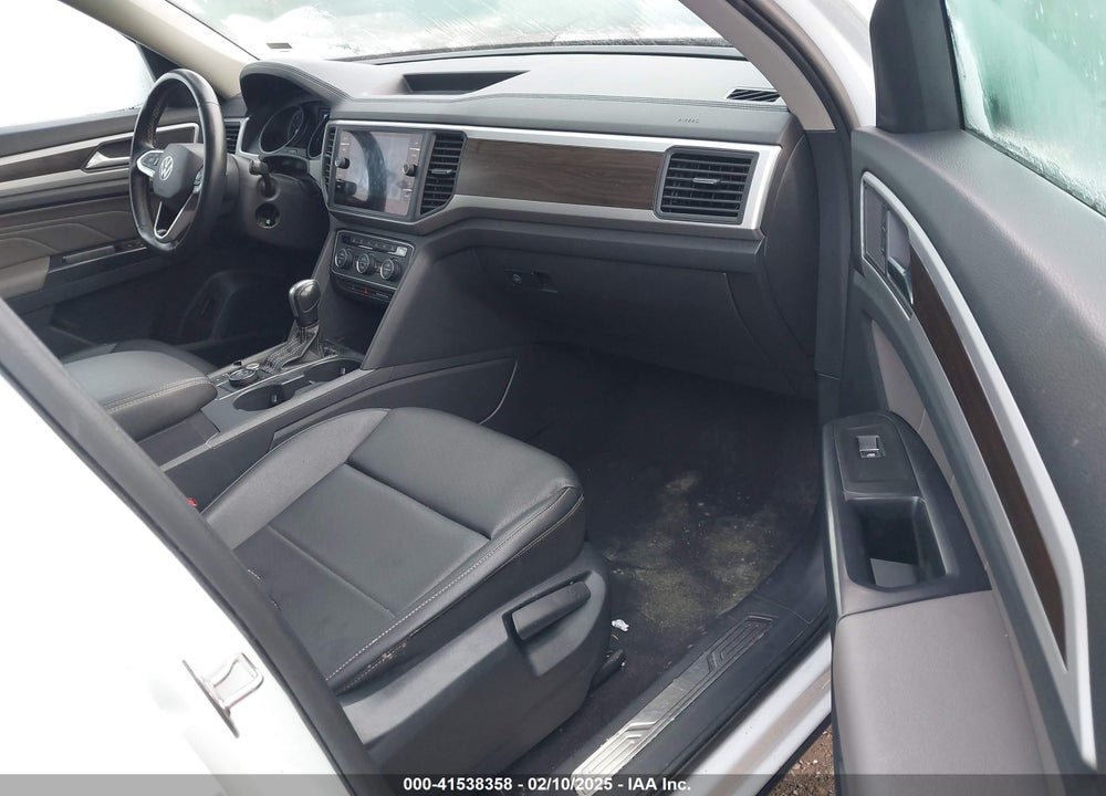 2021 VOLKSWAGEN ATLAS VIN: 1V2HR2CA8MC543706