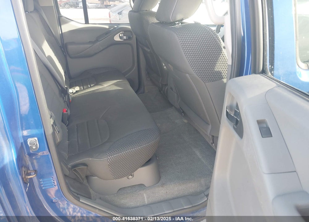 2015 NISSAN FRONTIER VIN: 1N6AD0ER1FN701557