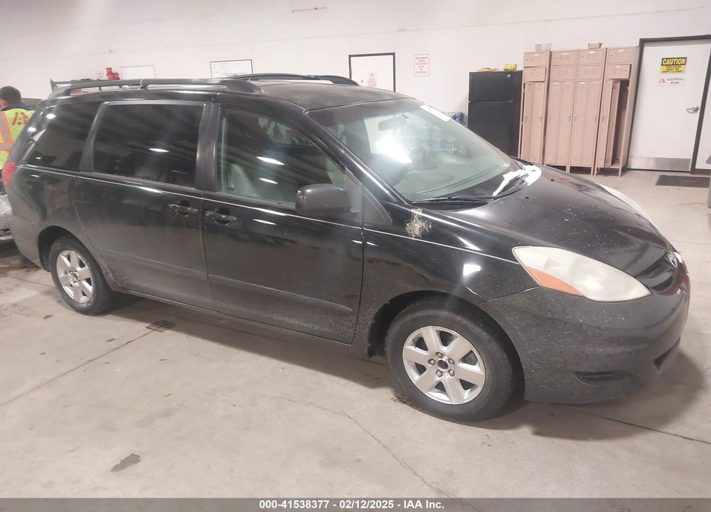 2008 TOYOTA SIENNA CE/LE VIN: 5TDZK23C88S211779