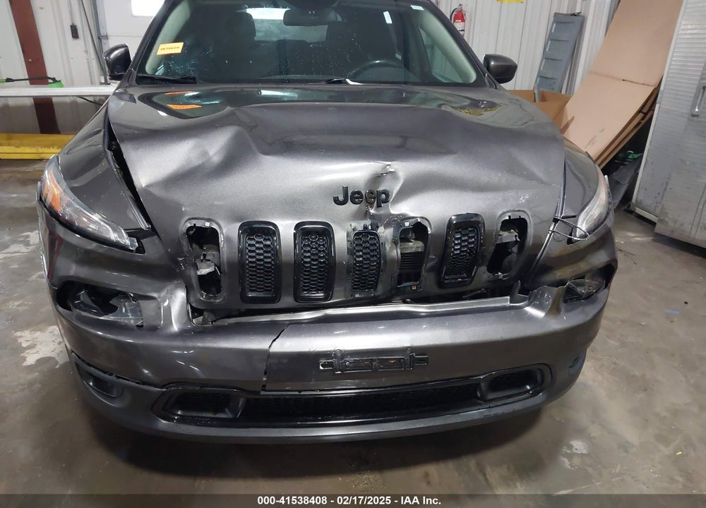 2018 JEEP CHEROKEE LATITUDE 4X4 VIN: 1C4PJMCX8JD583004