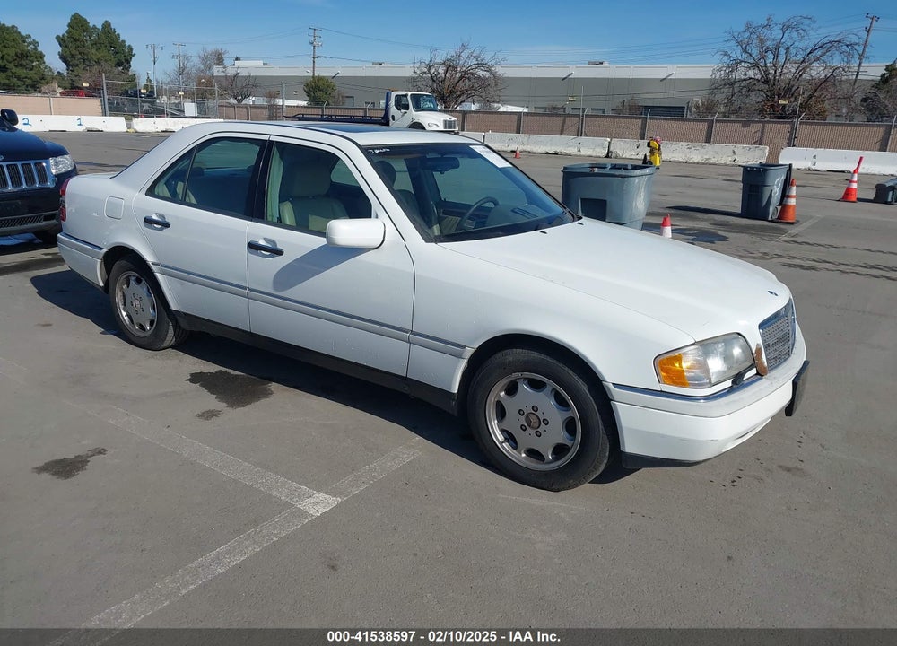 1996 MERCEDES-BENZ C 220 VIN: WDBHA22EXTF438528
