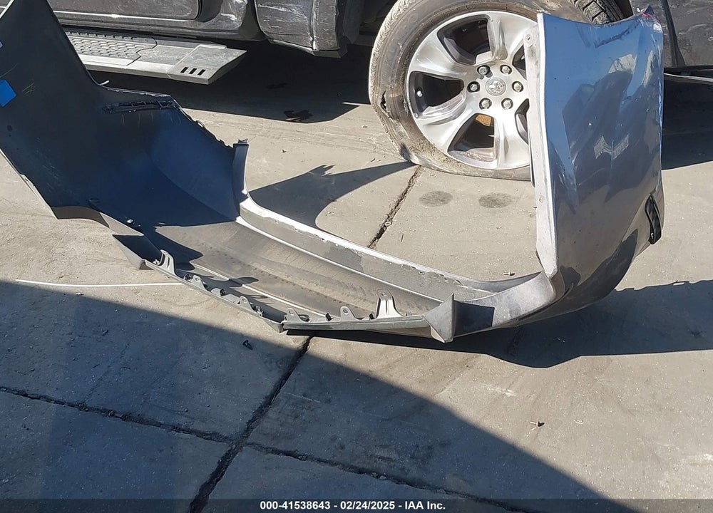 2018 TOYOTA CAMRY VIN: 4T1B11HK5JU660719