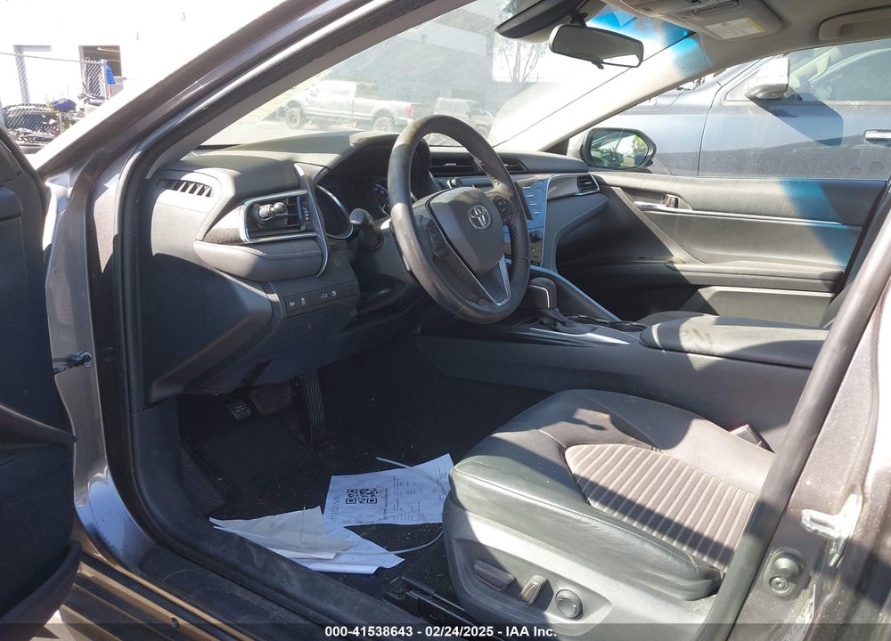 2018 TOYOTA CAMRY VIN: 4T1B11HK5JU660719
