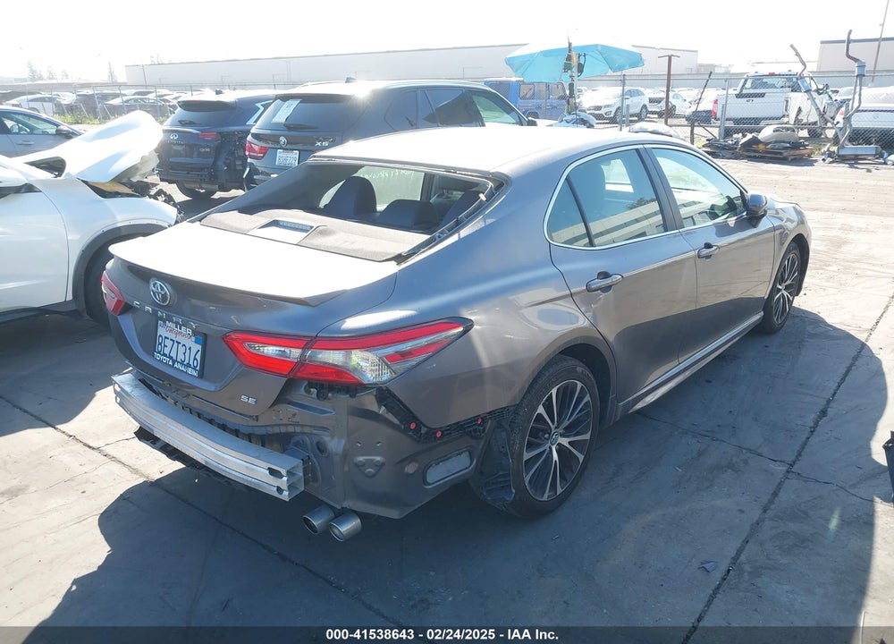 2018 TOYOTA CAMRY VIN: 4T1B11HK5JU660719