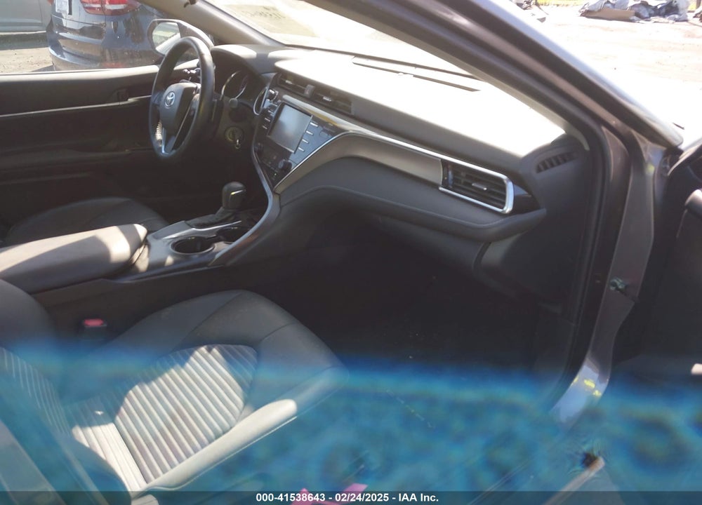 2018 TOYOTA CAMRY VIN: 4T1B11HK5JU660719